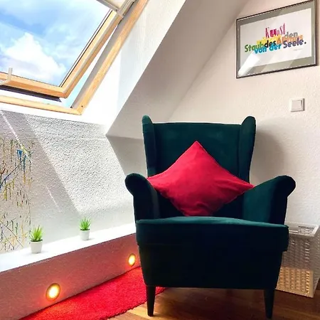 Lilis Kleines בית הארחה